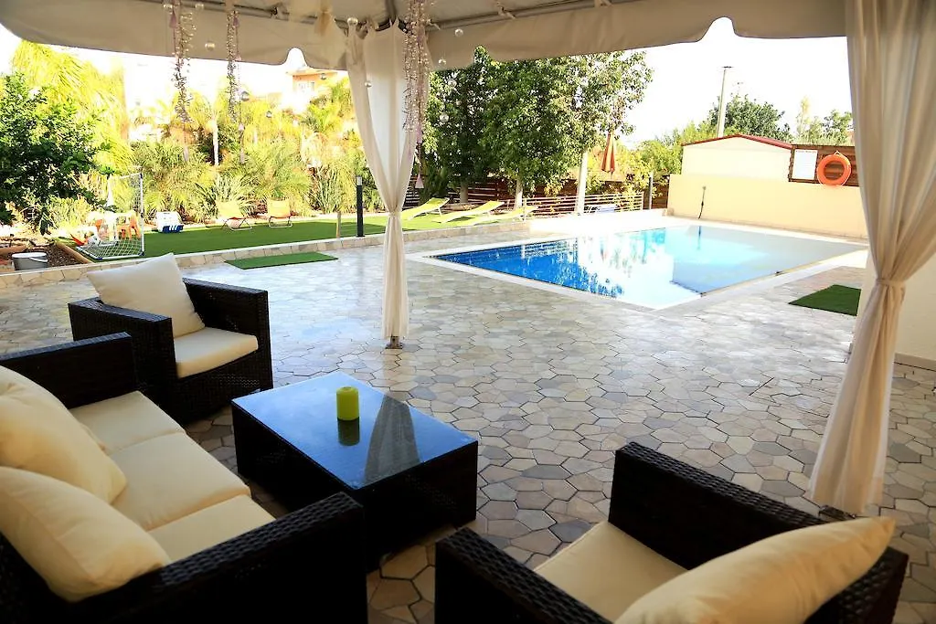 Artemisia Villa Protaras